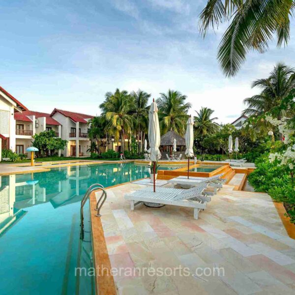 Resorts with Swimming pool