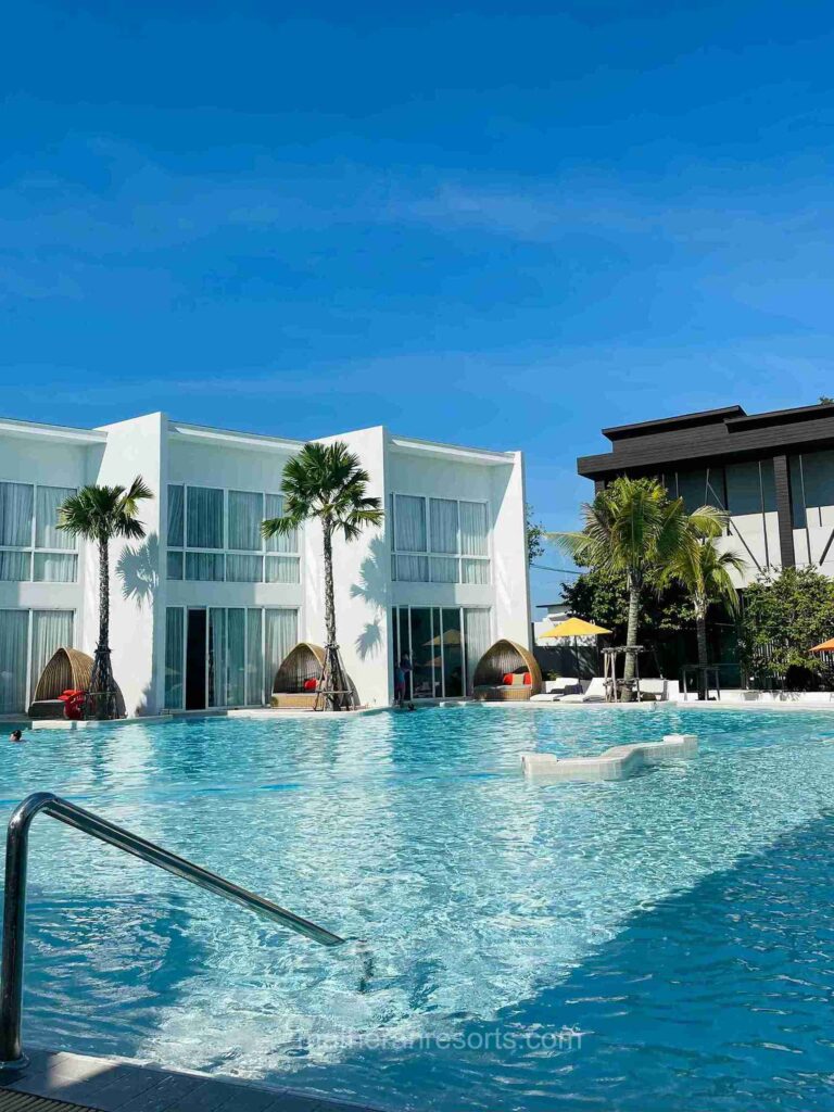 Villas with Swimming pool